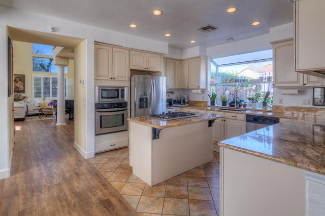 9351 Lufkin Way, Elk Grove, CA 95758