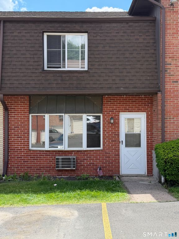 909 Hamilton Avenue 6, Waterbury, CT 06706