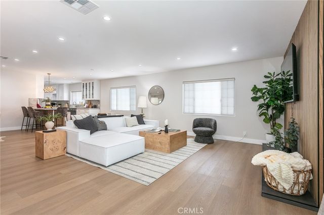 6853 Willis Avenue, Van Nuys, CA 91405