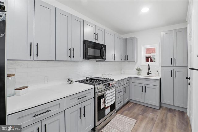 932 N PLUM ST, Lancaster, PA 17602