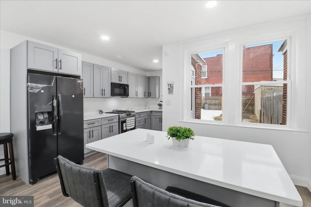 932 N PLUM ST, Lancaster, PA 17602