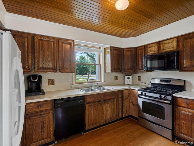 51060 Blackwell Street, New Baltimore, MI 48047