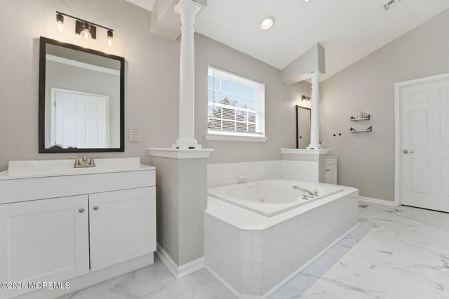 11 Tynemouth Drive, Lumberton, NJ 08048