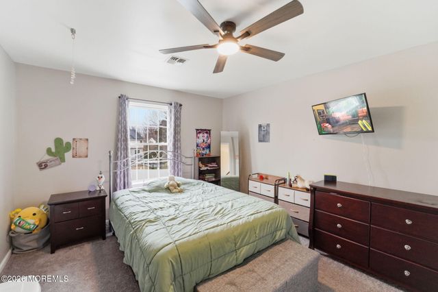 11 Tynemouth Drive, Lumberton, NJ 08048