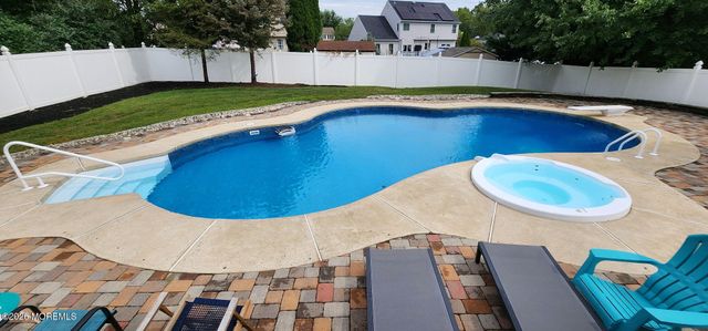 11 Tynemouth Drive, Lumberton, NJ 08048