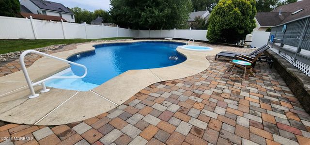 11 Tynemouth Drive, Lumberton, NJ 08048