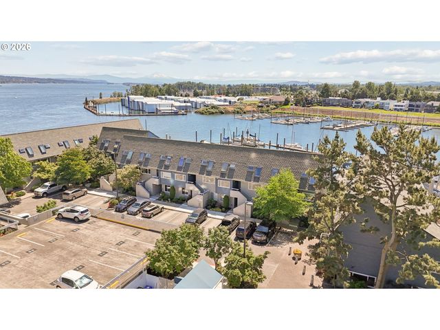 170 N HAYDEN BAY Dr, Portland, OR 97217