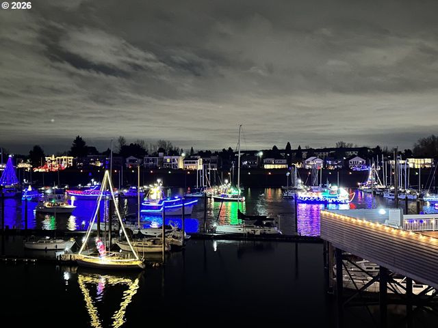170 N HAYDEN BAY Dr, Portland, OR 97217