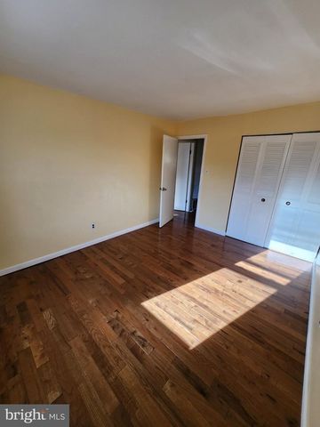 2738 ISLAND AVE, Philadelphia, PA 19153