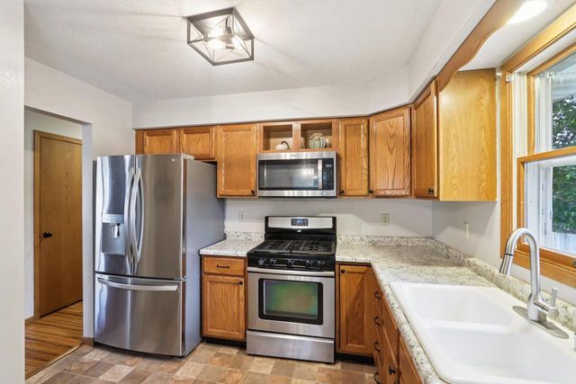 243 Crestview Lane, Lake Mills, WI 53551