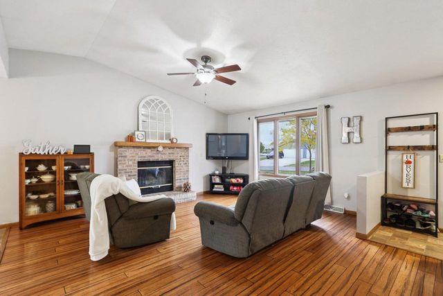 243 Crestview Lane, Lake Mills, WI 53551