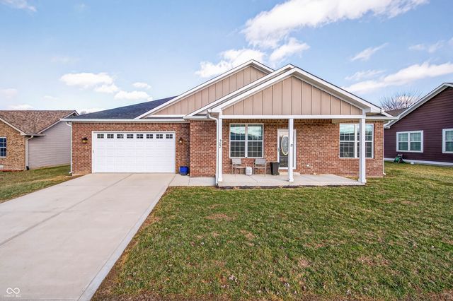 25 Watson Drive, Trafalgar, IN 46181