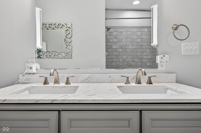 25 Watson Drive, Trafalgar, IN 46181