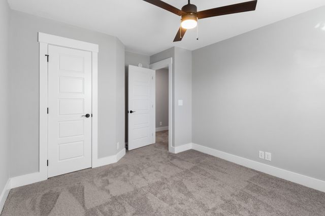 208 Jonathan Wade Pvt Cir, Clarksville, TN 37043