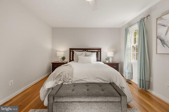 812 BASHFORD LN, Alexandria, VA 22314