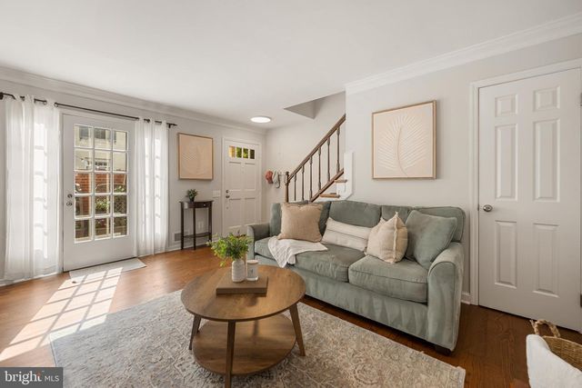 812 BASHFORD LN, Alexandria, VA 22314