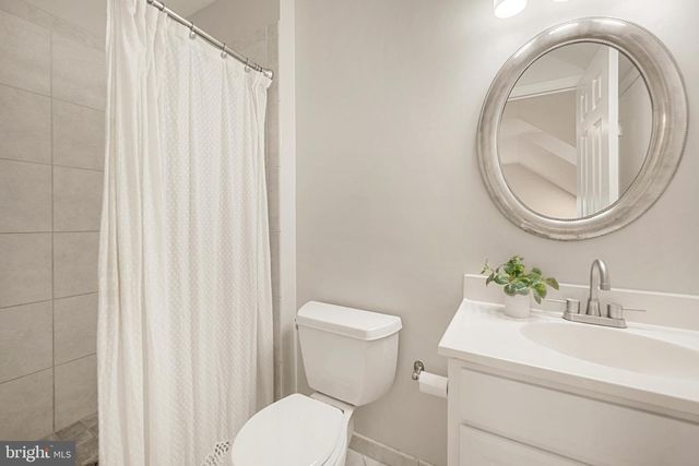 812 BASHFORD LN, Alexandria, VA 22314