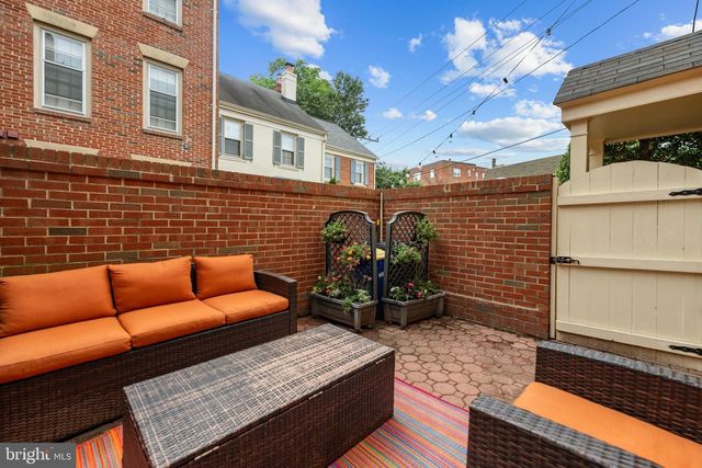 812 BASHFORD LN, Alexandria, VA 22314