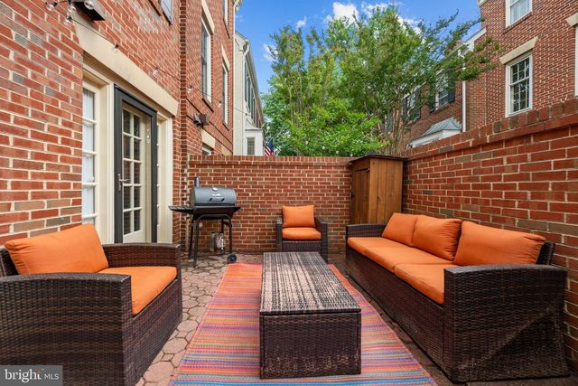 812 BASHFORD LN, Alexandria, VA 22314
