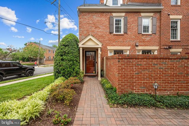 812 BASHFORD LN, Alexandria, VA 22314