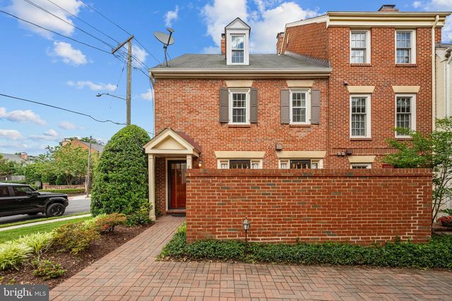 812 BASHFORD LN, Alexandria, VA 22314