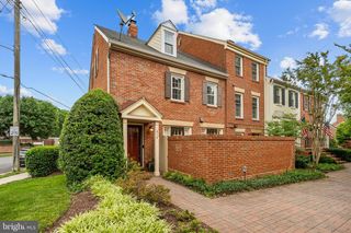 812 BASHFORD LN, Alexandria, VA 22314