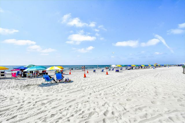 6813 Porcher Dr Apt 8, Myrtle Beach, SC 29572