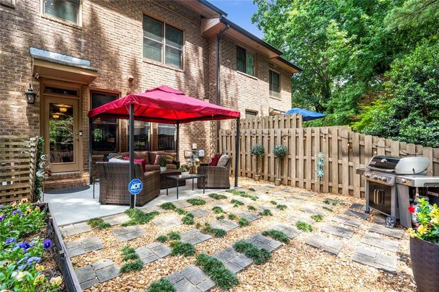3344 Chestnut Woods Circle, Atlanta, GA 30340