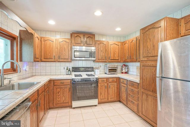 226 N MAIN ST, Mullica Hill, NJ 08062