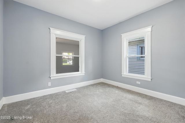 220 N 39th St, Louisville, KY 40212