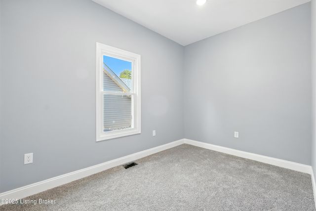 220 N 39th St, Louisville, KY 40212