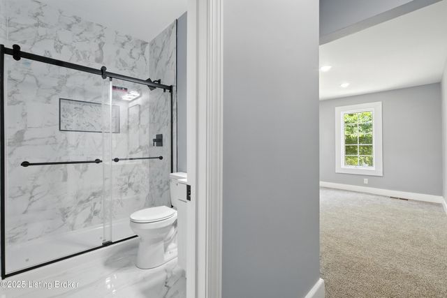 220 N 39th St, Louisville, KY 40212