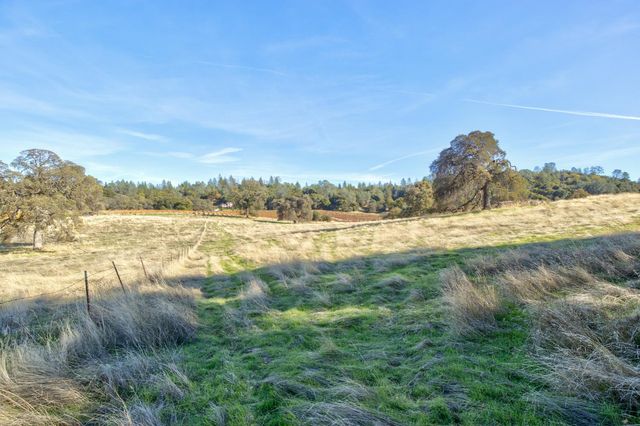 11120 Courier Rd, Plymouth, CA 95669