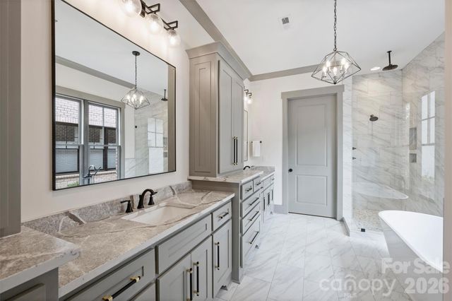 8159 Fairview Road, Charlotte, NC 28226