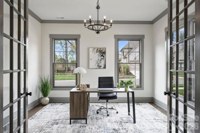 8159 Fairview Road, Charlotte, NC 28226