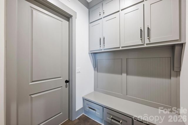 8159 Fairview Road, Charlotte, NC 28226