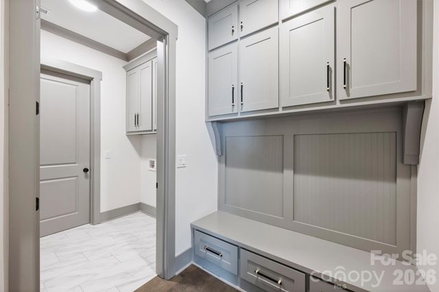 8159 Fairview Road, Charlotte, NC 28226