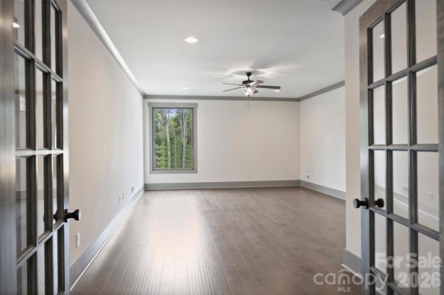 8159 Fairview Road, Charlotte, NC 28226