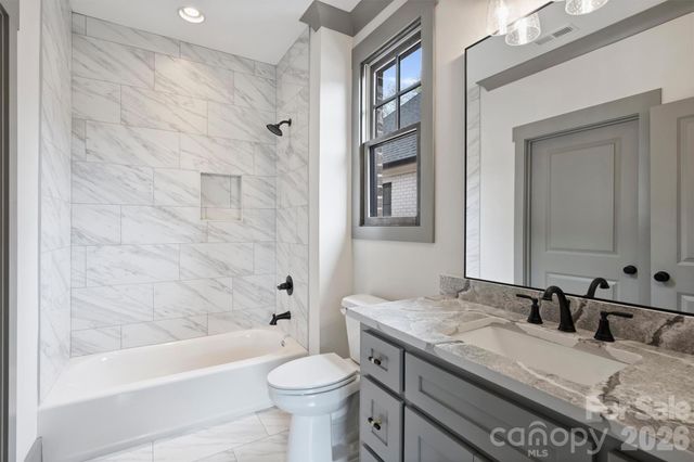 8159 Fairview Road, Charlotte, NC 28226