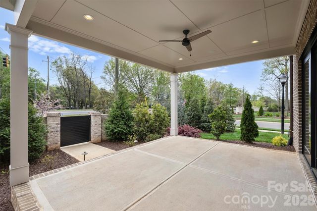 8159 Fairview Road, Charlotte, NC 28226