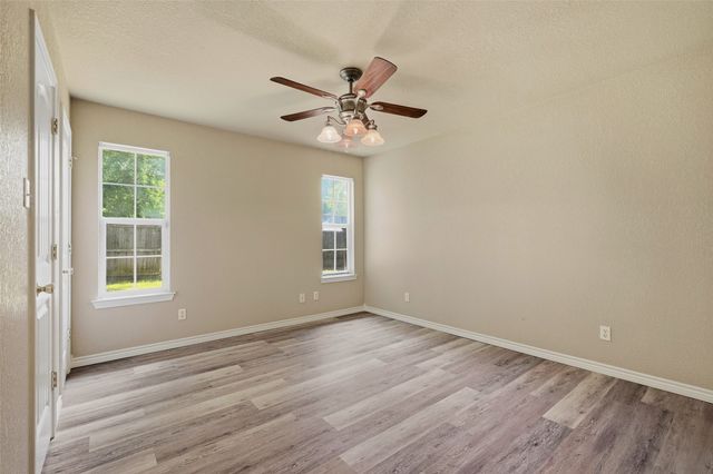 323 Texas Street, Pottsboro, TX 75076