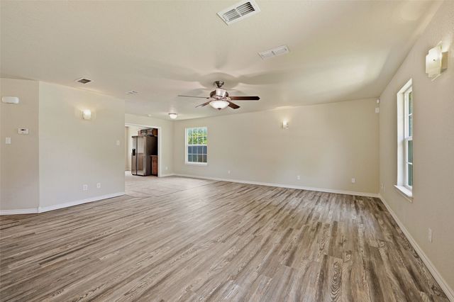 323 Texas Street, Pottsboro, TX 75076