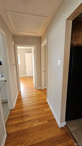 1090 Lindsay Lane, Florissant, MO 63031