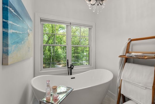 295 Gardner St, Hingham, MA 02043