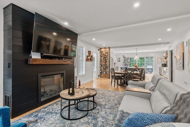 295 Gardner St, Hingham, MA 02043