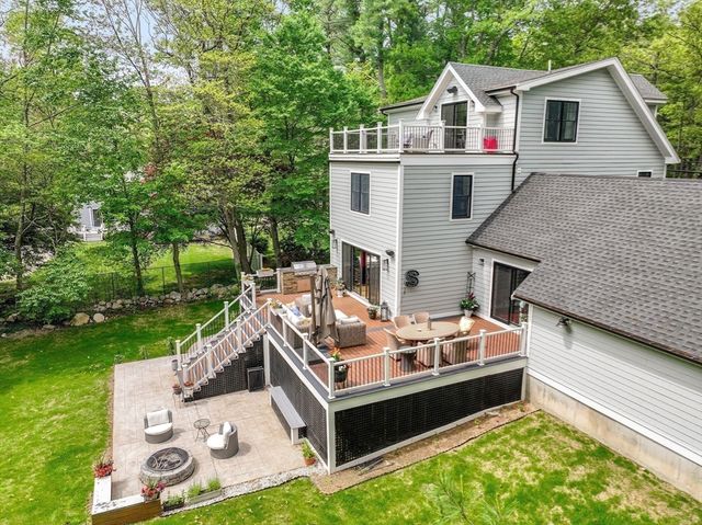 295 Gardner St, Hingham, MA 02043