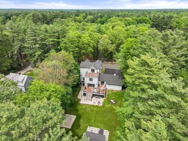 295 Gardner St, Hingham, MA 02043
