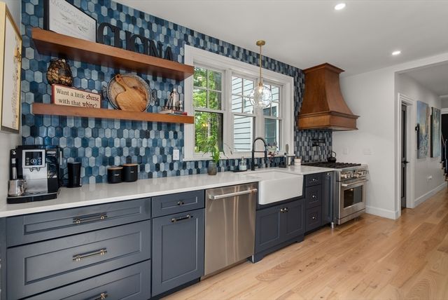 295 Gardner St, Hingham, MA 02043