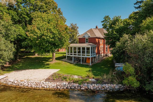 329 S Golden Lake ROAD, Summit, WI 53066