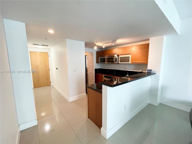 253 NE 2nd St 2506, Miami, FL 33132